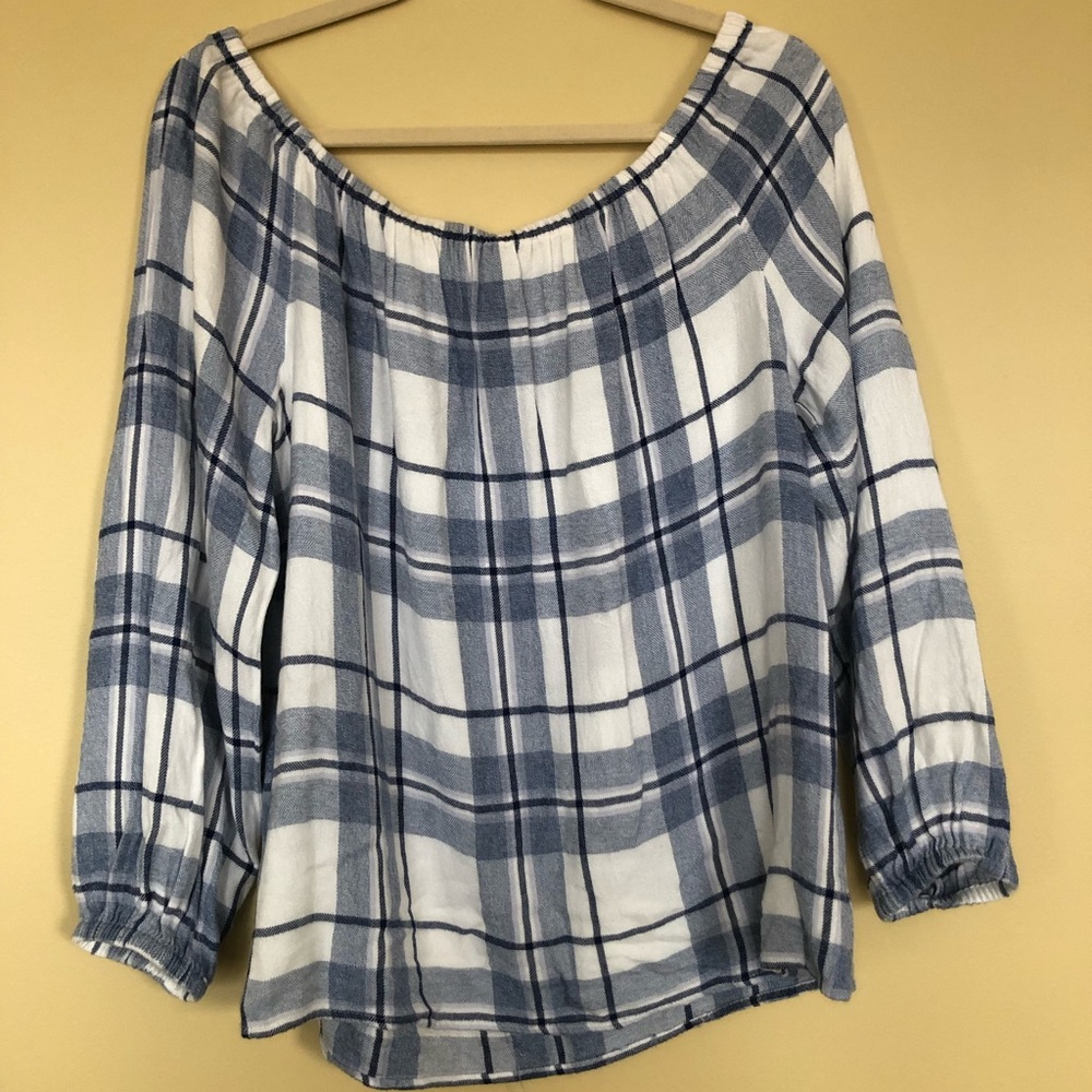 Vince Camuto off the shoulder top